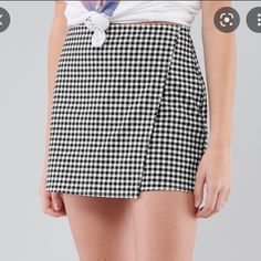 Brand New With Tags! Hollister Gingham/Black Check Wrap Skort High Waist Plaid Skort For Spring, Spring Plaid High Waist Skort, Plaid Cotton Skort For Summer, Plaid Short Skort For Spring, Plaid Short-length Skort For Spring, Plaid Short Length Skort For Spring, Trendy Gingham Shorts, Casual Fitted Gingham Skort, Casual Gingham Fitted Skort