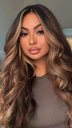 Caramel Blonde On Black Hair, Honey Beige Hair Balayage, Balayage Hair Honey Blonde Dark Brown, Honey Brown Hair With Balayage, Highlights On Morena, Brown Eyes Hair Color Ideas Haircolor, Balayage On Tan Skin Tone, Balayage Hair From Black, Chocolate Brown Hair With Cool Tone Highlights