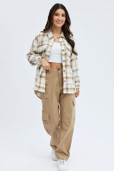 Cargo Outfits Women, Women Cargo Pants Outfit, Cargo Pants Women Outfit, Celana Kargo, Cargo Outfit, Cargo Pants Outfit Women, Cargo Pants Style, Cargo Pants Outfits, Modest Casual Outfits