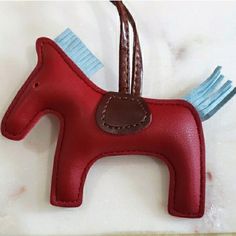 Brand New. Boutique Style. Burgundy Faux Leather Horse Keychain Or Bag Charm Made With Faux Leather. Length Is 4.5" Perfect For Any Occasion. Leather Keychain Bag Charm As Gift, Horse Hair Keychain, Leather Bag Charm With Interior Key Chain For Travel, Leather Horse Keychain, Leather Dog Keychain, Horse Keychain, Keychain Bag, Boutique Style, Key Card Holder