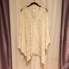 Free People Lace Coverup. Brand New With Tags. Super Pretty. Sheer. Great Over Tops, Dresses Or Even Swimsuit! Very Versatile. Hard To Find. Elegant Sleeveless Spring Cover-up, Elegant Lace Blouse For Vacation, Elegant Tops For Summer Beach Cover-up, Boho Outfit, Free People Tunic, Boho Girl, Hard To Find, Boho Outfits, Free People Tops