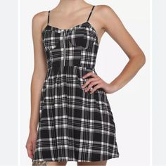 This Is A New Unworn Discontinued Hot Topic Dress From Fall 2022 That Did Not Fit Me, And I Missed The Return Window. - Adjustable Straps - Has Mild Stretch - Runs Small This Dress Is Not Chest Friendly. I Am A Size Small In Hot Topic Dresses, But Could Not Even Get It On. I Am A Size Dd, But I Only Recommend If You Are A Bra Cup Size A Or B. Cotton Suspender Dress For Daywear, Black Mini Sundress With Adjustable Straps, Casual White Suspender Dress Mini Length, Trendy Black Dress With Adjustable Straps, Casual Suspender Dress With Spaghetti Straps, Casual Mini Suspender Dress For Day Out, White Suspender Dress For Casual Wear, White Suspender Dress For Casual Occasions, Casual Suspender Dress For Dress Down Occasions