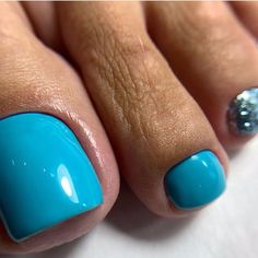 Green Pedicure, Pedi Nails, Men Nail Polish, Summer Pedicure, Mens Nails, Pedicure At Home, Trending Ideas