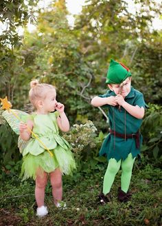 Brother Sister Halloween Costumes, Toddler Boy Halloween Costumes, Sibling Costume, Peter Pan Costume, Twin Halloween, Tinker Bell Costume, Baby Kostüm