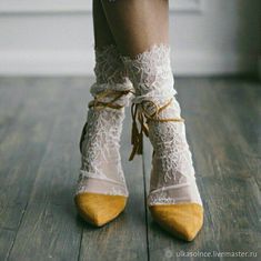 Tulle Socks, Stylish Socks, Moda Chic, Socks And Heels, Lace Socks, Sirius Black, Designer Socks, Fashion Socks