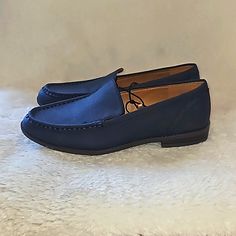 Lucky Brand Edrica Women Blue Navy Sueded Loafter Size 7.5 M All Manmade Slip On Closer Leather Features Sueded Tailored Design With A Subtle Cutaway Lip & Slim Stacked Heel For New Go-To Pair Flat Type Loafer Solid Pattern Synthetic Upper Material Perfect For Any Occasion Casual, Travel, Workwear, Formal, Business, School Almond Toe Spring, Summer,Fall Heel Height 1"-1.9" Comfort, Cushioned, Vegan Low Top Shaft Style Lining Synthetic Block Heel Foam Comfortable Installation Scalloped Trim Heel Classic Blue Slip-ons For Business, Classic Blue Slip-on Boat Shoes, Blue Slip-on Moccasins, Blue Leather Work Shoes, Blue Slip-on Business Moccasins, Blue Slip-on Moccasins For Business, Blue Leather Sole Oxfords For Business Casual, Blue Slip-on Loafers With Rubber Sole, Blue Slip-on Oxfords For Office