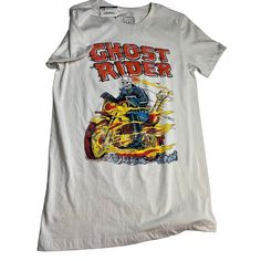 Ghost Rider Hell On Wheels T Shirt Licensed Marvel Comic Book Tee Vintage White Rare Find! Item Is Brand New With Tags. - Made To Look Vintage Chest (Armpit To Armpit Lying Flat):17" Length From Bottom Of Back Collar To Bottom Hem: 26.5" Any Questions Please Ask. We Have A Very Fast One Day Handling Time. Thank You For Taking The Time To Look At Our Listings Themed Short Sleeve Top With Graphic Print, Themed Graphic Print Short Sleeve Tops, Graphic Tees With Cartoon Print For Fan Conventions, Graphic Tee Tops With Cartoon Print For Fan Conventions, Pop Culture Cotton Shirt With Graphic Print, Short Sleeve Graphic Print Shirt For Fan Conventions, Cotton Pop Culture Shirt With Graphic Print, Graphic Print Short Sleeve Shirt For Fan Conventions, Cotton Graphic Print Tops For Fan Conventions