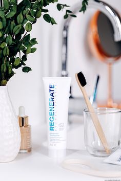 Dental Product Photography, Toothpaste Product Photography, Toothpaste Photography, Sensodyne Toothpaste, Dental Pictures, Best Toothpaste, Ad Photography, Beauty Planet, Skincare Inspiration