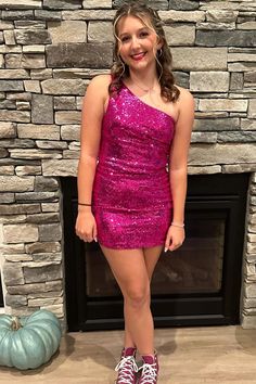 Hot Pink Prom Dresses, One Shoulder Homecoming Dress, Dress Sweet 16, Strapless Homecoming Dresses, Fall Ball, Sweet 16 Dress, Ruffle Prom Dress, Bodycon Party Dress, Black And Blue Dress