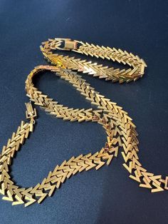 vintage gold tone zig zag wide chain link necklace and bracelet jewellery set N42cm b 19.5cm Metal Link Jewelry For Parties, Vintage Yellow Gold Chain Link Jewelry, Gold Cuban Link Party Jewelry, Gold Cuban Link Jewelry For Party, Metal Curb Chain Link Jewelry, Gold-tone Plated Metal Chain Necklace, Yellow Gold Metal Curb Chain Jewelry, Yellow Gold Curb Chain Jewelry, Cuban Link Metal Necklace For Formal Occasions