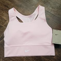 Brand New With Tags! Size Small Pink Clothe Shop, Fluffy Hoodie, Outfit Rosa, Gymwear Outfits, Cute Nike Outfits, Cute Gym Outfits, Gray Sports Bra, Wolfram, Nike Sports Bra