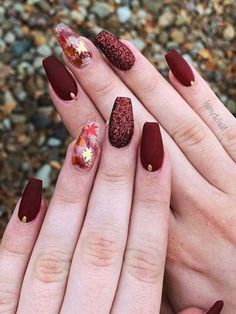 #nailaddict #naillove #nailstagram #nailspiration #nailsonfleek #nailstyle #nailpolish #nailobsessed #nailcommunity #nailjunkie #nailenvy Autumn Nails Burgundy, Maroon Thanksgiving Nails, Thanksgiving Nails Almond, Fall Burgundy Nails, Coffin Nails Thanksgiving, Thanks Giving Nails 2022, Thanksgiving/christmas Acrylic Nails, Cranberry Nails, Fall Leaf Nails 2022