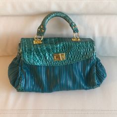 Never Worn Nicole Lee Crocodile Bag! This Turquoise Bag Is Very Roomy And So Cute Turquoise Purse, Turquoise Bag, Nicole Lee, Crocodile Bags, Womens Tote Bags, Black Blue, So Cute, Blue Black, Top Handle Bag