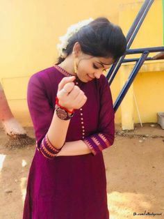 Atulya Ravi, Athulya Ravi, Hollywood Actress Wallpaper, Kurti Styles, Eyes Images, Frock Fashion, Anupama Parameswaran, Stylish Summer Outfits, Follow Back