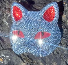 Custom therian cat mask made with over 1100 top quality metal mirror finish rhinestone crystals and red rhinestone crystals I can also make masks with any type of colours and crystals that you would like just contact me and I will make it happen no problem at all. Space Kiten Mask, Therian Cat Mask, Therian Cat, Cosplay Masks, Cat Masks, Luxury Mask, Wolf Mask, Party Masks, Masquerade Masks