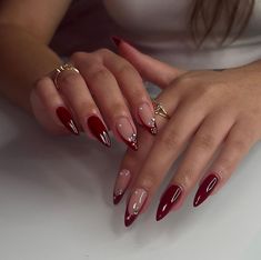 Burgundy Nail Designs, Wine Nails, Maroon Nails, Classy Acrylic Nails, Red Nail Designs, Almond Nails Designs, Burgundy Nails, Almond Acrylic Nails, Pretty Acrylic Nails