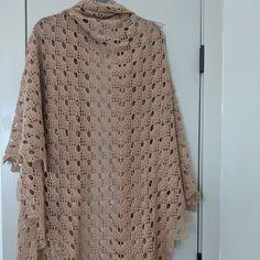 NEW Beautiful, lightweight and very warm shawl in taupe color. Made of 100% fine Italian Merino Wool. Handmade. The measurements are : 110x55 inches. Warm Shawl, Wool Handmade, Accessories Handmade, Taupe Color, Handmade Accessories, Shawls And Wraps, Handmade Crochet, Crochet Scarf, Scarf Wrap