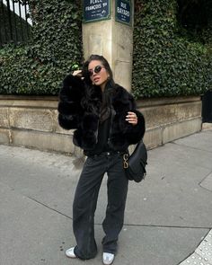 cc: zoeliss Black Fur Coat Outfit Casual, Black Faux Fur Jacket Outfit, Black Fur Coat Outfit Street Style, Fur Coat Outfit Black, Black Fur Jacket Outfit, Black Fur Coat Outfit, Faux Fur Jacket Outfit, Fur Aesthetic, Fur Jacket Outfit