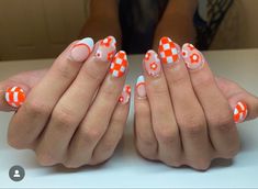 Tennessee Nails Designs, Fun Summer Nails 2024 Almond, Tennessee Vols Nails, Nails Multiple Colors, Orange And White Nails, Tennessee Nails, Preppy Nails, Teen Nails