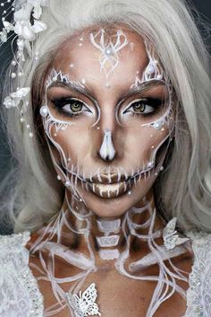 Halloween Makeup Skull, Beautiful Halloween Makeup, Halloweenský Makeup, Skeleton Makeup, Halloween Makeup Pretty, Sugar Skull Makeup