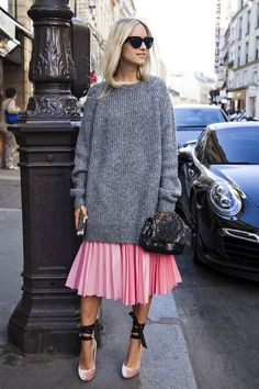 Pink Pleated Midi Skirt, Skirt Diy, Pink Midi Skirt, Pink Pleated Skirt, Fashion Blogger Style, Looks Street Style, Outfit Trends, Blogger Style, Street Style Inspiration