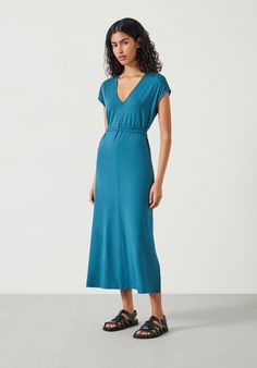 Annabella Jersey Midi Dress Stretch Viscose V-neck Midi Dress, Spring Modal Dress For Loungewear, Spring Loungewear Dress Made Of Modal, Spring Modal Loungewear Dress, Spring Loungewear Dress, Spring V-neck Maxi Dress, Stretch V-neck Elastane Maxi Dress, Casual Fitted Elastane Maxi Dress, Casual Stretch Viscose Maxi Dress