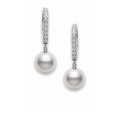 These Mikimoto earrings are simply stunning. Available in 18kt white gold, a 7.5mm A+ grade Akoya pearl dangles from the end of a lever back earring. Lovely .08ctw white diamonds line the front of the piece, giving the earrings a brilliant shine. You'll glow at any and every occasion with these fabulous Mikimoto earrings! Mikimoto Pearl Earrings, Mikimoto Earrings, Gem Drawing, Mikimoto Pearls, Circle Pendant Necklace, White Gold Earrings, Akoya Pearls, Diamond Drop Earrings, Diamond Drops