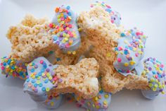 there are some rice krispy treats with sprinkles on top of it