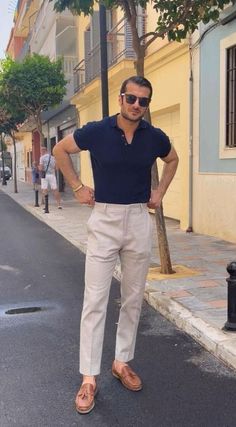 Men Italian Wedding Outfit, Italian Riviera Mens Style, Mens Dinner Outfit Classy Summer, Mens Italian Wedding Guest Outfit, Lake Como Mens Fashion, Summer Italian Outfits Men, Mens Italian Summer Style, Summer Gentleman Style, Mens Italian Fashion Summer