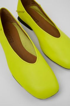 Casi Casi Yellow Formal Shoes for Women - Spring/Summer collection - Camper USA Formal Shoes For Women, Camper Shoes, Ballerina Shoes Flats, Shoes Heels Wedges, Spring Summer Collection, Boys Boots, Play Dress, Yellow Leather, Slipper Sandals