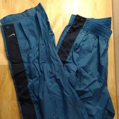 Vintage 90s Nike Spell Out Striped Snap Wind Pants Joggers - Side Pockets - Full Button Down Snaps, Size Large - Measures Elastic Waist(Flat)=15" Inseam=32" Front Rise=13.5" - Excellent Condition, No Flaws Vintage Nike Pants Old, Retro Streetwear Bottoms With Button Closure, Nike Windrunner, 90s Nike, Vintage Nike, Vintage 90s, Gender Neutral, Elastic Waist, Adult Outfits