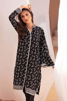 Gulahmed BT-32007 Blanche Noire Black And White Collection Original brand suit fabric and photography lite diffrance in actual print. Black And White Kurti Design, White Kurti Design, Black And White Kurti, Black Kurti, Asian Designers, Kurti Design, Unstitched Suits, Lawn Shirts, Shalwar Kameez