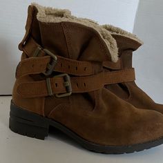 Nwot Cat Brand Work Boots. Size 9.5. 2 Inch Heels 10/10 Condition Tan Suede Brown Winter Booties With Buckle Closure, Cat Work, Cat Shoes, 2 Inch Heels, Tan Suede, Moto Boots, Work Boots, Women Shoes, Boots