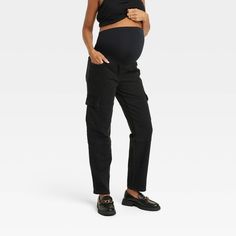 Your favorite denim silohuette meets maternity! These Over Belly 90's Straight Maternity Jeans from Isabel Maternity by Ingrid & Isabel™ are effortlessly cool and endlessly comfy. The over belly fit provides gentle back support as your belly grows, and the low back design keeps you cool. This unique panel is designed to fit throughout and after pregnancy with no slipping or digging in. Wear up over the belly or folded down. Maternity Trouser Outfit, Tomboy Maternity Style, Maternity Athletic Wear, Edgy Maternity Outfits, Pregnant Work Outfit, Pregnant Winter Outfits, Bump Fits, Comfy Maternity Outfits, Wide Leg Maternity Jeans