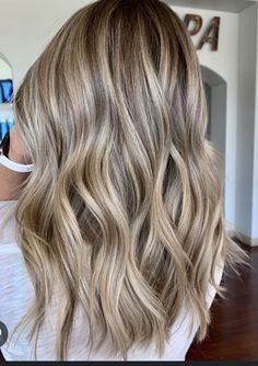 Dirty Blonde Hair Balayage, Silvery Blonde Hair, Dirty Blonde Hair Ideas, Dirty Blonde Hair With Highlights, Blonde Hair Balayage, Natural Dark Blonde, Blonde Hair Ideas, Summer Blonde Hair, Dark Blonde Hair Color