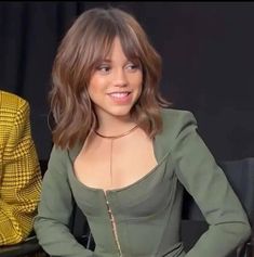 Boost Confidence, 90s Hairstyles, Grunge Hair, Jenna Ortega, Light Brown Hair, Balayage Hair, Hair Looks