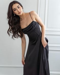 Maxi Dress Bridesmaid, Square Neck Maxi Dress, Diy Maxi Skirt, Diy Maxi Dress, Tie Back Dress, Dress Square Neck, Black Silk Dress, Black Maxi Skirt, Square Neck Dress