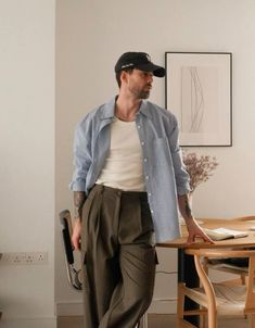 Curator Outfit, Tuscany Fashion, Parisian Men, Men Linen Outfit Summer, Vietnam Outfit, Daniel Simmons, Office Old Money, Summer Thrift, Old Money Men