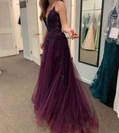 Purple Red Prom Dress, Plum Grad Dresses, Wine Colour Prom Dress, Grad Dress High School, Graduation Dress Purple, Grad Dresses Purple, Corset Ball Gown Prom Dress, Dark Prom Dresses Long, Dark Purple Dresses Prom