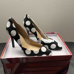 Brand New In Box - St. Charles Black And White Polka Dot Dress Shoes - 3 Inch Heel - Size 6 Very Cute! Elegant Polka Dot Heels For Formal Occasions, Polka Dot Heels For Spring, Polka Dot Fitted Heels For Party, Polka Dot Heels For Formal Occasions, Polka Dot Elegant Heels, St Charles, White Polka Dot Dress, 3 Inch Heels, Polka Dot Dress