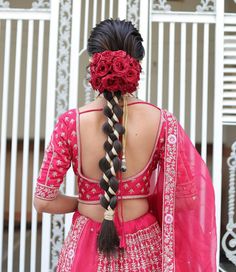 Twinkle Wedding, Dreamy Bride, Lehenga Hairstyles, Hairstyles Bride, Hair Style On Saree, Easy Waves, Open Hair, Instagram Plan, Hairstyle Hairstyle