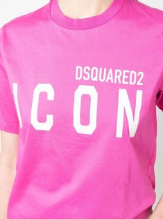 Icon logo-print T-shirt from DSQUARED2 featuring fuchsia pink, cotton, logo print to the front, round neck, short sleeves and straight hem. Size Info STANDARD Color Detail Fuchsia Made In Italy Material 100% Cotton Season One Fall-Winter Season Two Fall-Winter Product t-shirts and polos Brand Dsquared2 Size And Fit This piece fits true to size. We recommend you get your regular sizeModel is 1,75m / 5ft 8in wearing size S Trench Dress, Latest Fashion Design, Printed Drawstring, Cotton Logo, Fuchsia Pink, Drawstring Hoodie, Cool Socks, Cotton Hoodie, Pant Shirt