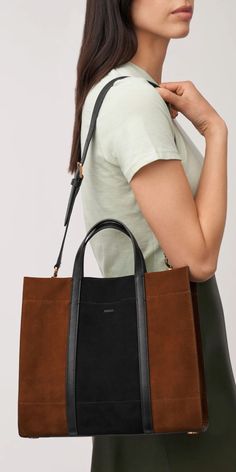 Looking for the perfect designer handbags? Explore 17 stunning tote bags designer brand options that combine style and practicality. From iconic Coach tote bag designs to premium leather carryalls, find your ideal everyday companion. #designerbags