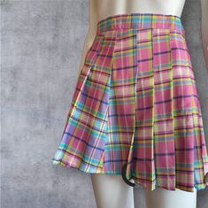 Y2K mini pleated skirt, size fits XS/S. Waist 72cm, length 38cm. Synthetic Vintage Mini Skirt, Mini Pleated Skirt, Back To School Gift, School Gift, Back To School Gifts, Candy Colors, Pleated Skirt, Mini Skirt, Gift For Her