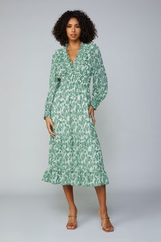 Tiered Midi Dress, Jacquard Dress, Green Midi Dress, Tennis Clothes, Green Print, Romper Dress, Tier Skirt, Girly Outfits, Tiered Skirt