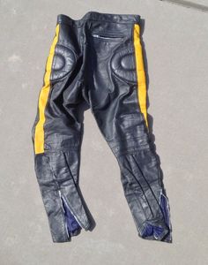 Motocross Fashion, Fitted Leather Biker Pants For Motorcycling, Moto Leather Pants For Motorcycling, Biker Pants With Pockets For Motorcycling, Fitted Motorcycling Pants With Pockets, Motorcyle Black Leather Pants, Leather Motorcycle Pants, Motocross Pants, Moto Pants