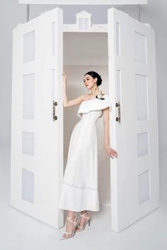 Elegant White One Shoulder Evening Dress, Elegant White One-shoulder Evening Dress, Chic White Asymmetrical Evening Dress, Elegant White One-shoulder Bodycon Dress, Elegant Asymmetrical One-shoulder Wedding Dress, Elegant Asymmetrical One Shoulder Wedding Dress, Elegant White One Shoulder Dress With Asymmetrical Neckline, Elegant One Shoulder Formal Dress, Elegant White One-shoulder Cocktail Dress