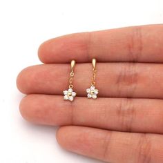 Anting Anting Aesthetic, Gold Flower Wedding Earrings, Cute Gold Earrings, Gold Flower Earrings, Dope Jewelry, Jewelry Design Earrings, Pink Topaz, Fancy Jewellery