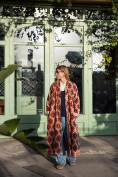 Long velvet coat with pockets and belt. Great to go with belt or just open. Free size Long Velvet Coat, Hippie Winter Outfits Bohemian, Copenhagen Fits, Hippie Winter Outfits, Long Velvet Jacket, Recreation Outfits, Long Kimono Outfit, Long Cardigan Outfit, Casual Boho Outfits