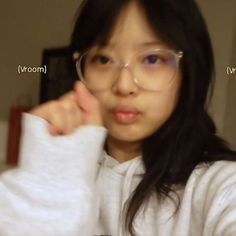 Nj Hanni, Hands On Face, Y2k Photos, Kpop Pfp, Korean Actresses, 3 In One